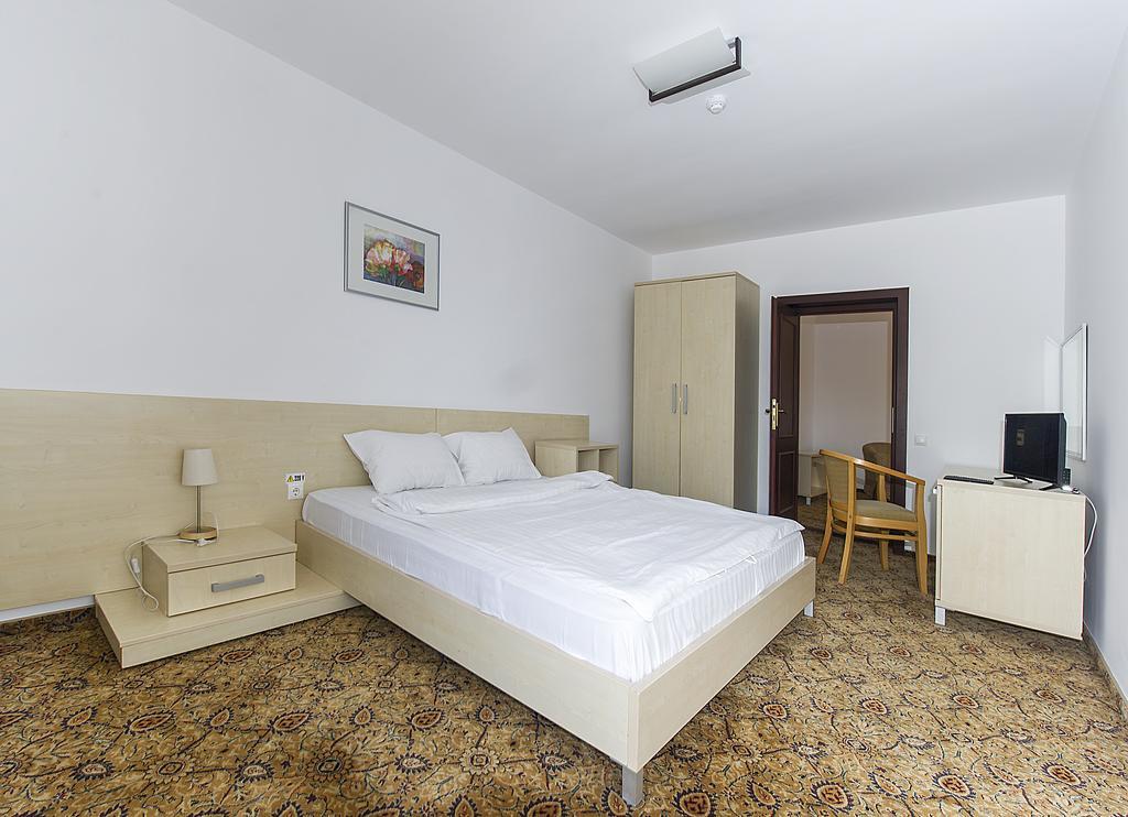 Aseltur Brasov Ξενοδοχείο Εξωτερικό φωτογραφία