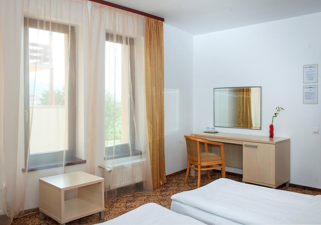 Aseltur Brasov Ξενοδοχείο Εξωτερικό φωτογραφία